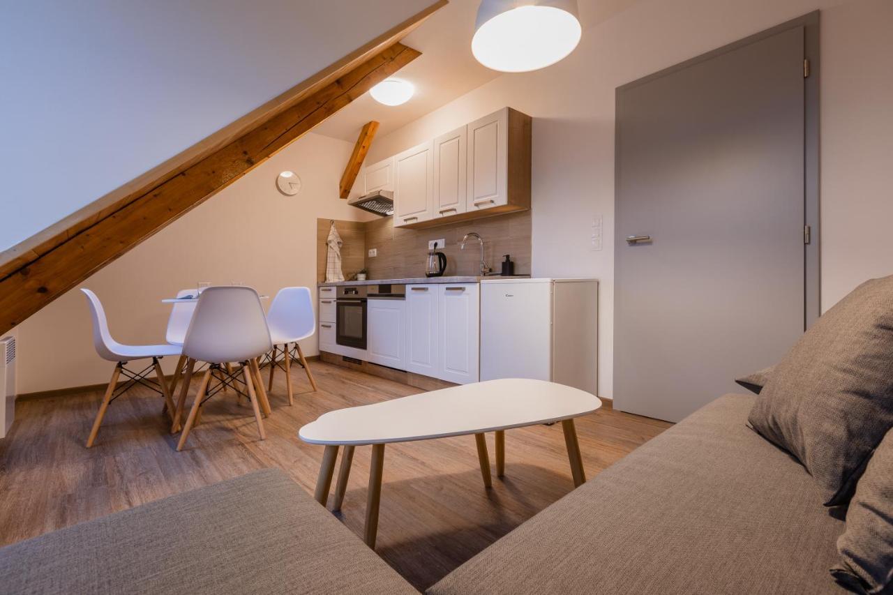 Romanticky Loft Parking U Hlavniho Nadrazi Olomouc Buitenkant foto
