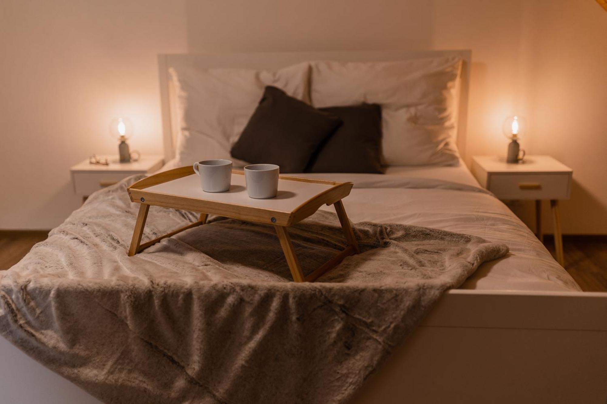 Romanticky Loft Parking U Hlavniho Nadrazi Olomouc Buitenkant foto