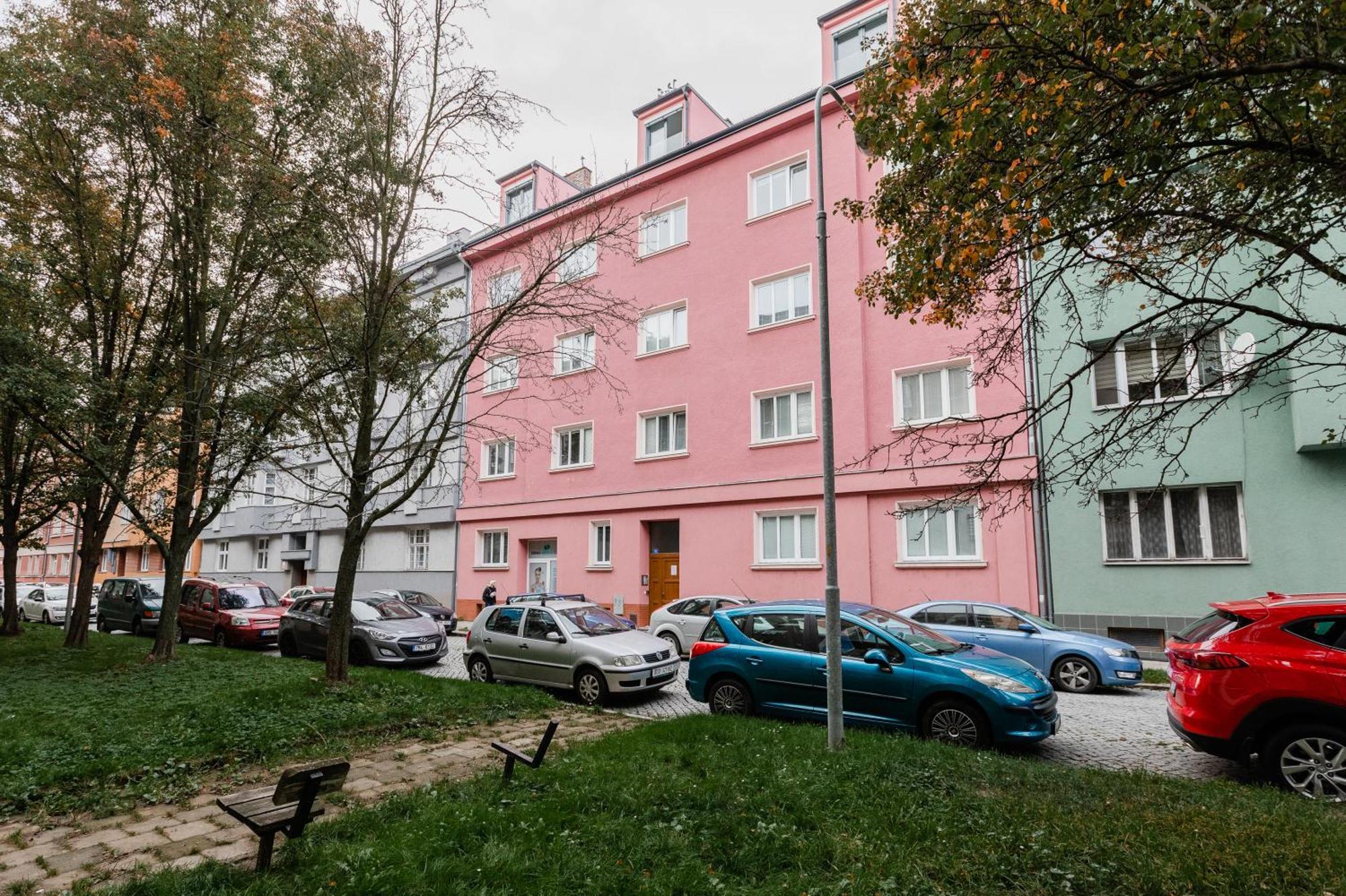 Romanticky Loft Parking U Hlavniho Nadrazi Olomouc Buitenkant foto