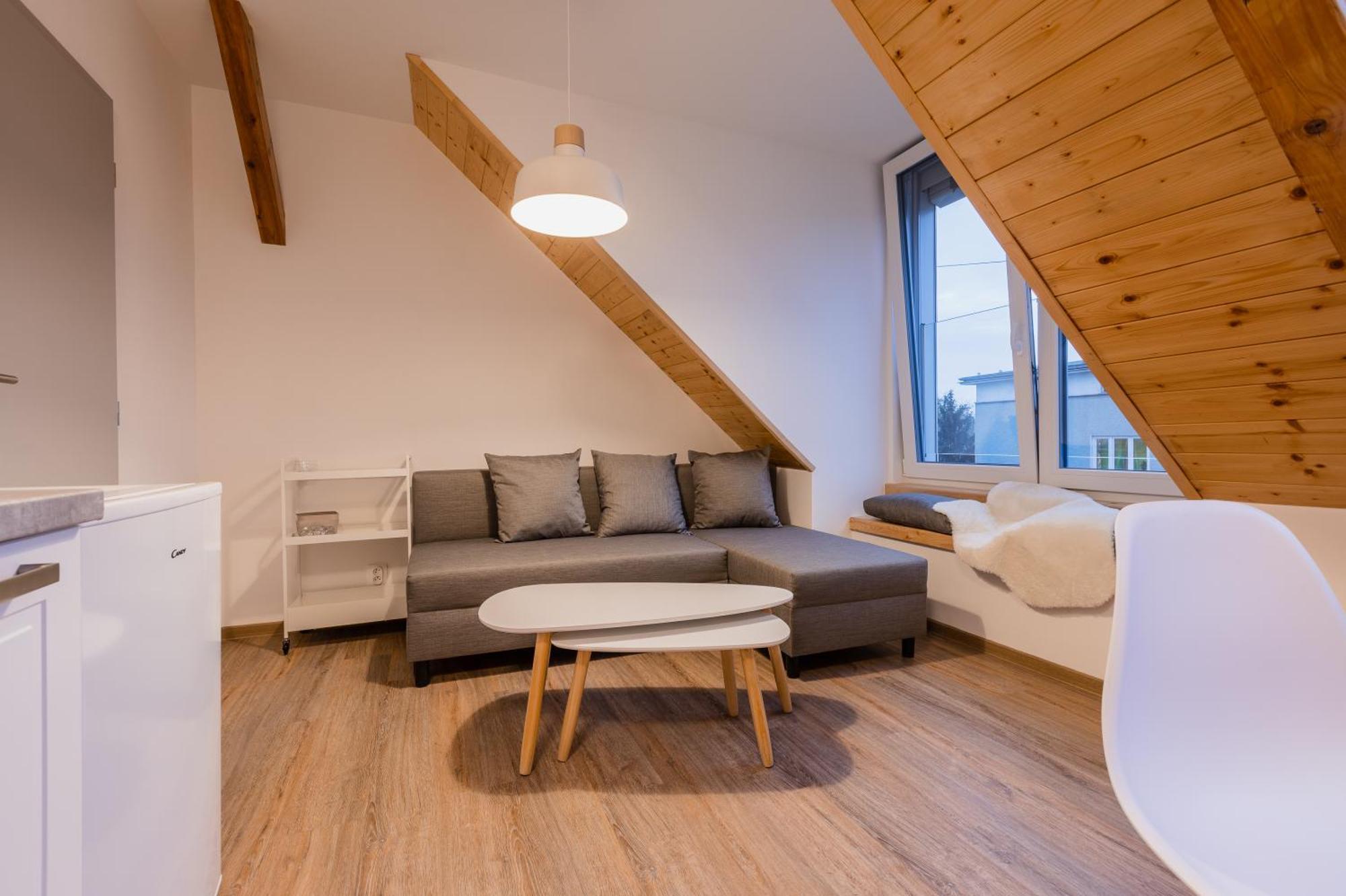 Romanticky Loft Parking U Hlavniho Nadrazi Olomouc Buitenkant foto